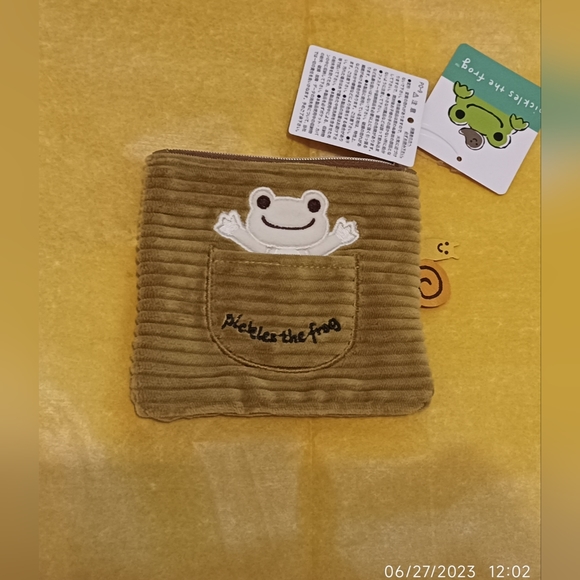 Pickles the frog small flat pouch / coin purse / bag - Picture 2 of 6
